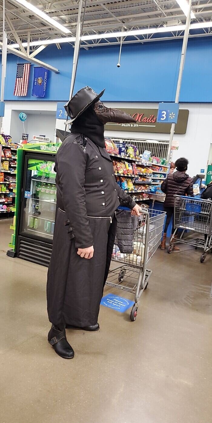 Photos Where People of Walmart Show Up and Show Out