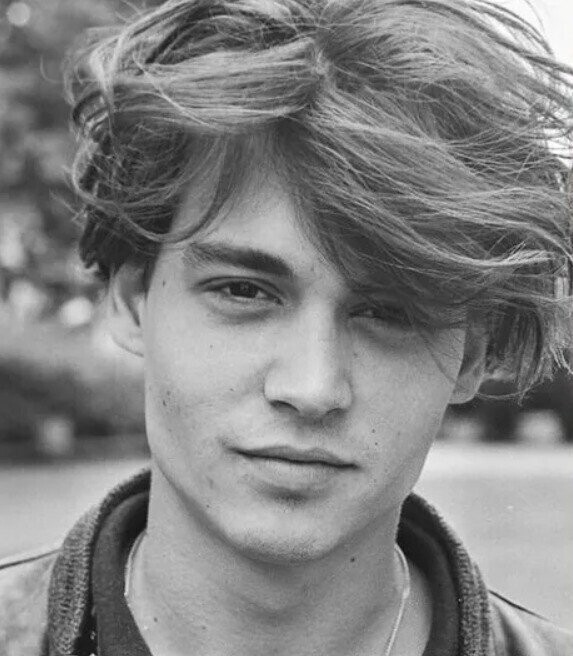 20 Early Photos Of Folks Who Had No Idea They’d Be Famous