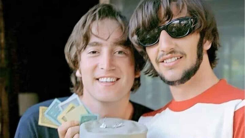 Photos Where Classic Rockstars Pretended to be Normal