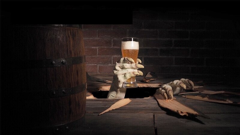 15 Bars That Claim to Be Haunted So You’ll Go There