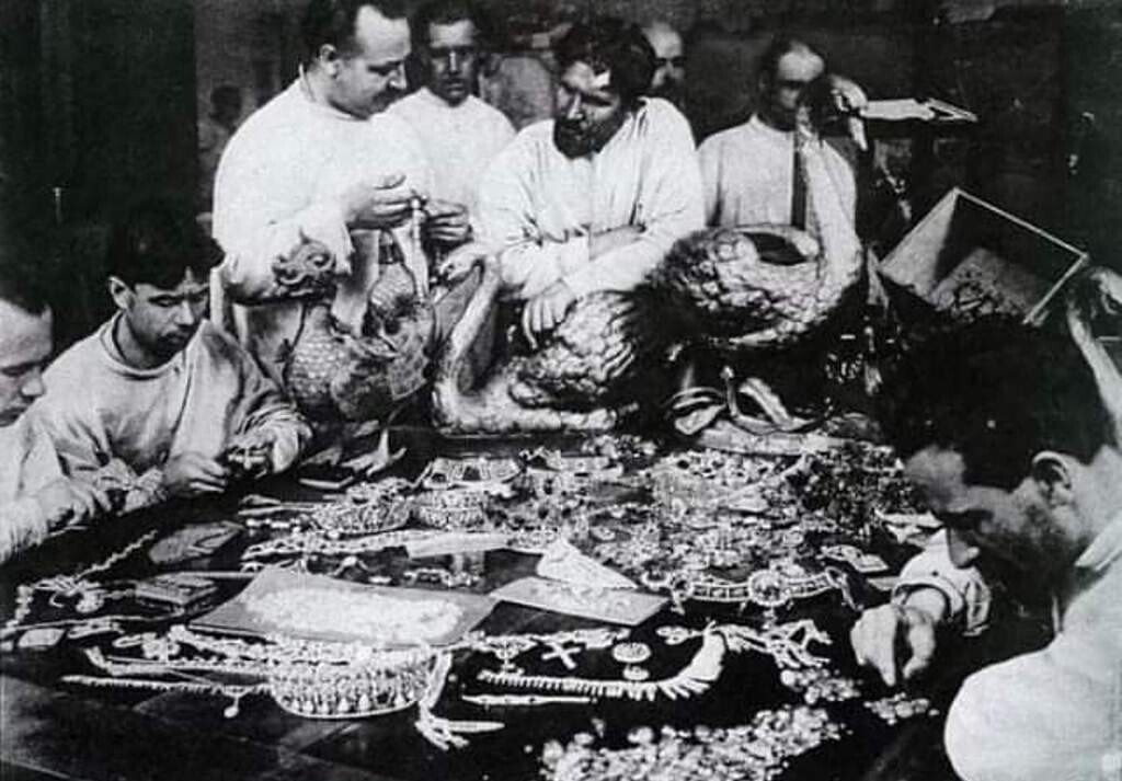 20 People Who Lost Vast Historical Treasures Forever