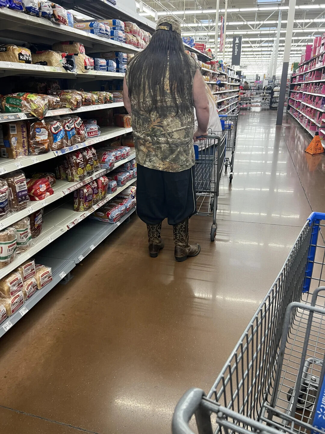 People of Walmart Looking Right at Home