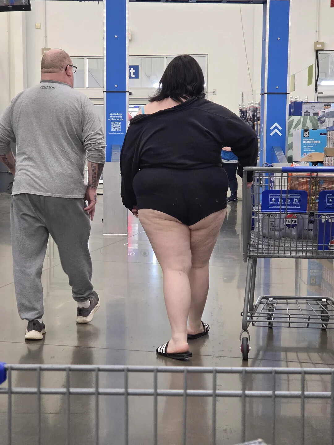 People of Walmart Looking Right at Home