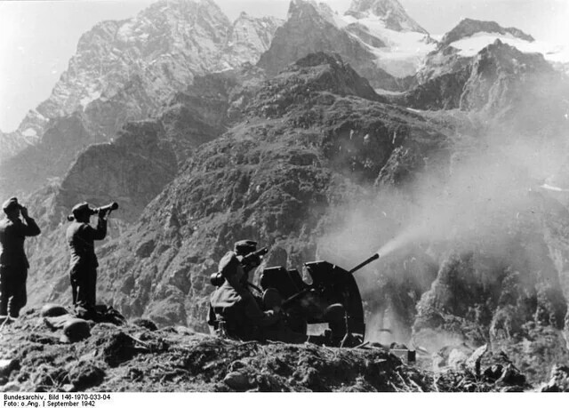 Bundesarchiv, Bild 140-1970-033-04 Foto: o.Ang. September 1942
