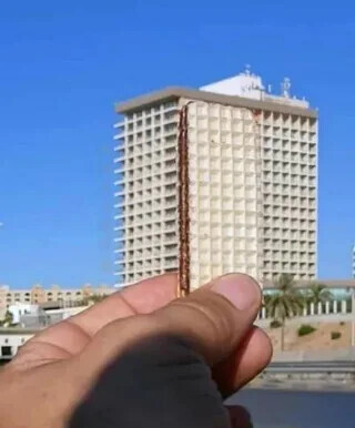 20 Photos Where Things Aren't What They Seem at First