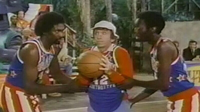 33 Bits of Classic TV Trivia Whose Mom Married the Dad of Another Classic TV Tidbit List and Now They All Have to Move in Together