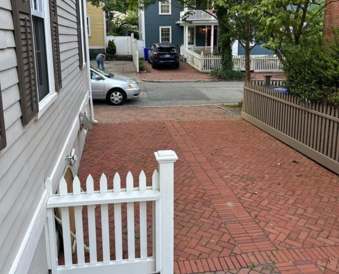 Photos Where the HOA Better Get Involved