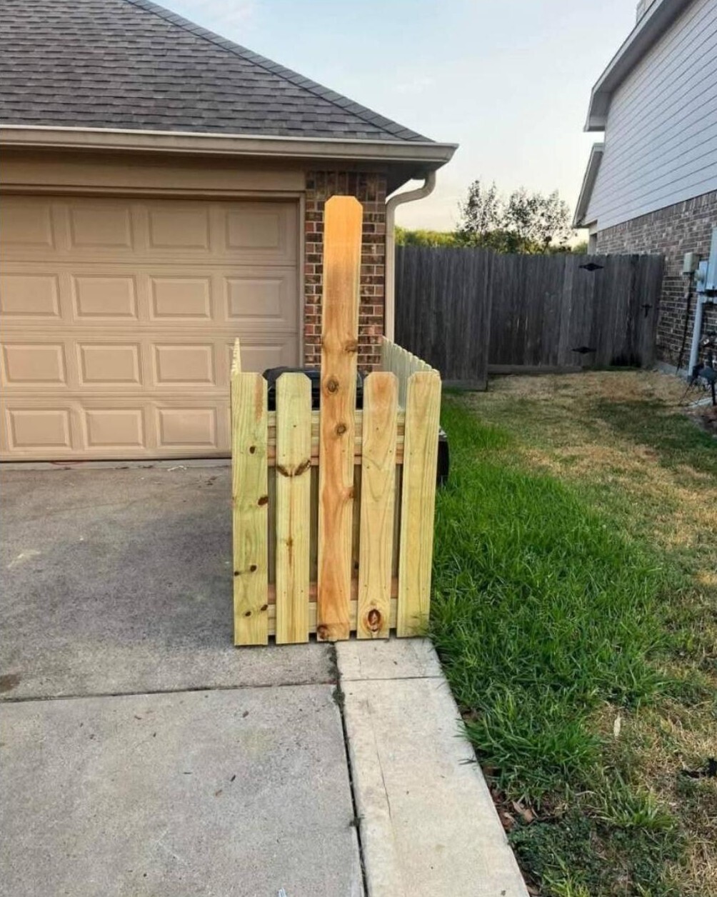 Photos Where the HOA Better Get Involved