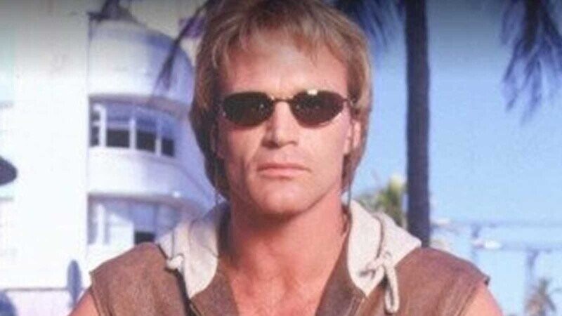 31 Random Bits of Pop-Culture Trivia That Would Dive in Slow-Mo to Take a Bullet for You