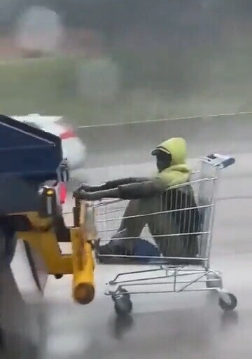 Photos Showing Common Sense is Kinda Rare