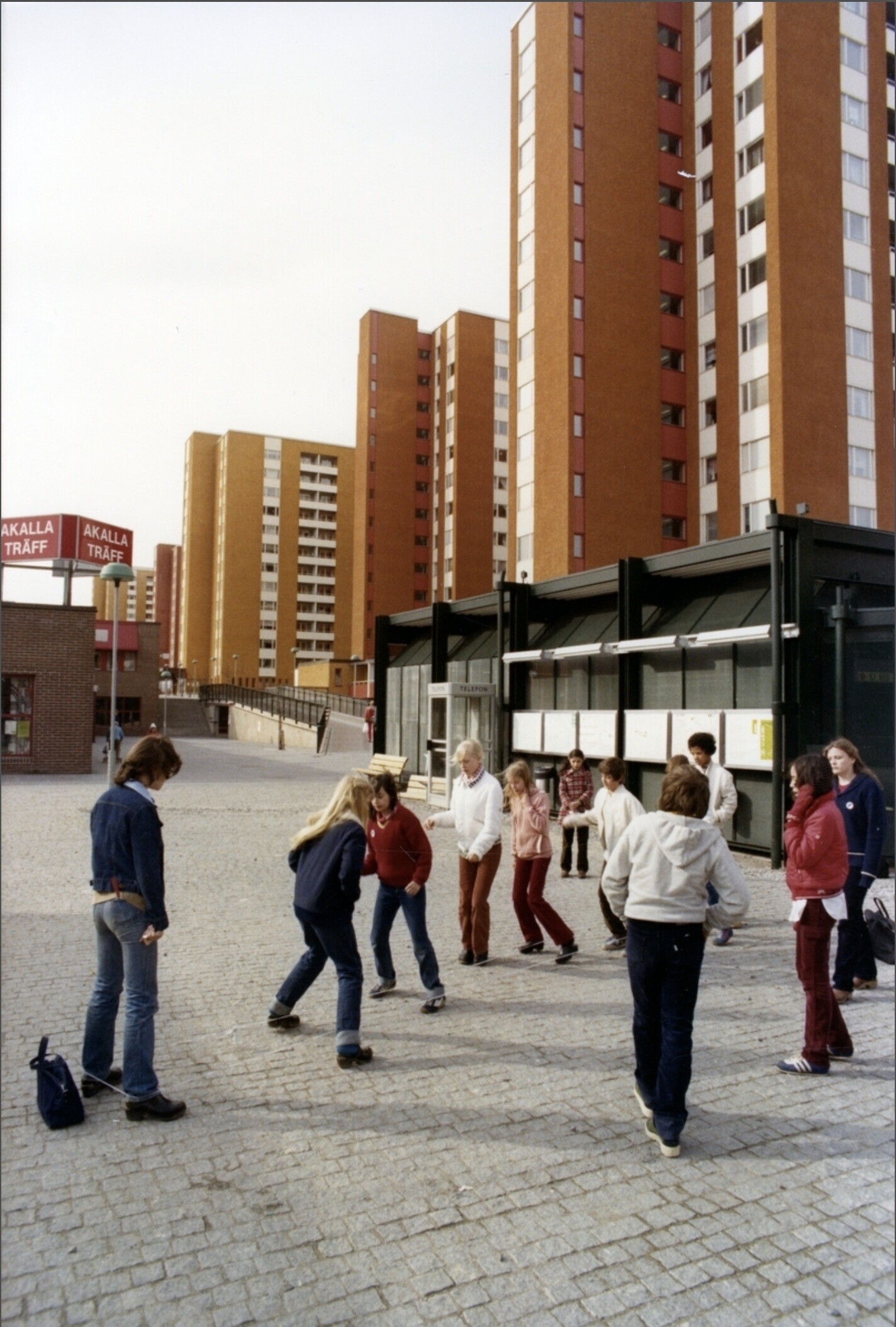 AKALLA AKALLA TRÄFF TRÄFF