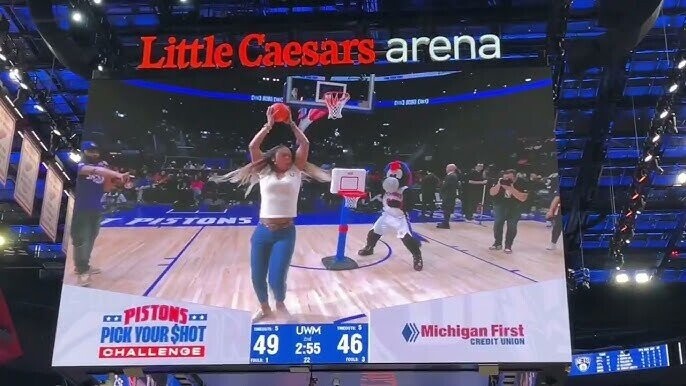 20 Photos That Tell The Story Of The Pizza Wars