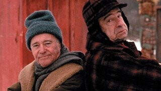 32 Random Bits of Movie Trivia That Were Forced to Share a Bed and Nobody’s Happy About It