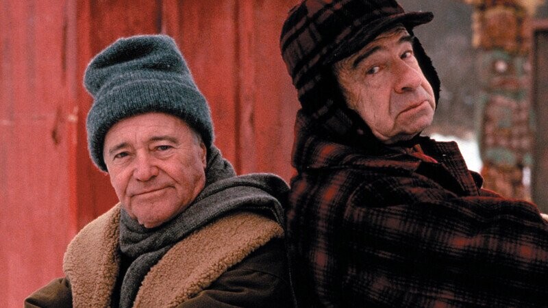 32 Random Bits of Movie Trivia That Were Forced to Share a Bed and Nobody’s Happy About It