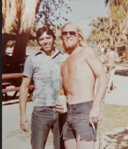 Photos That Somehow Perfectly Capture the '70s & '80s