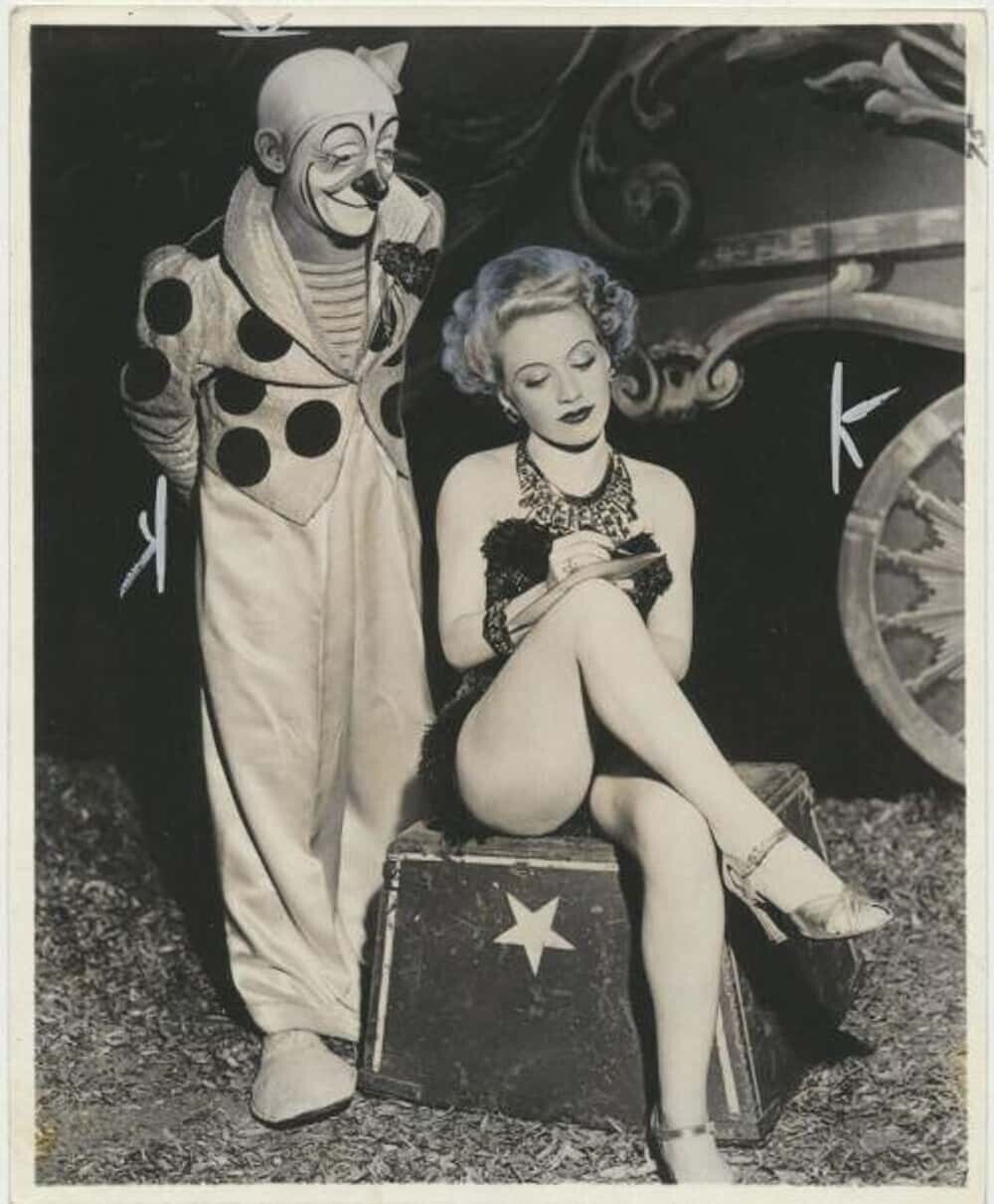 Creepy-Cool Vintage Circus Photos