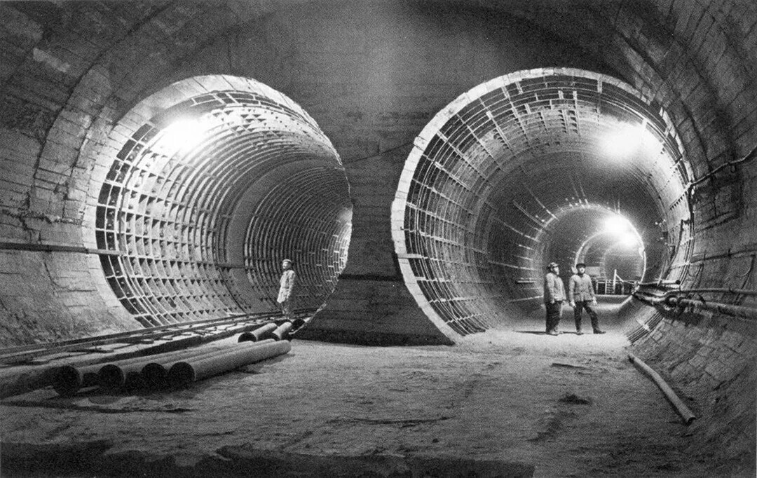 Photos of Real Jobs Before People Cared About 'Safety'