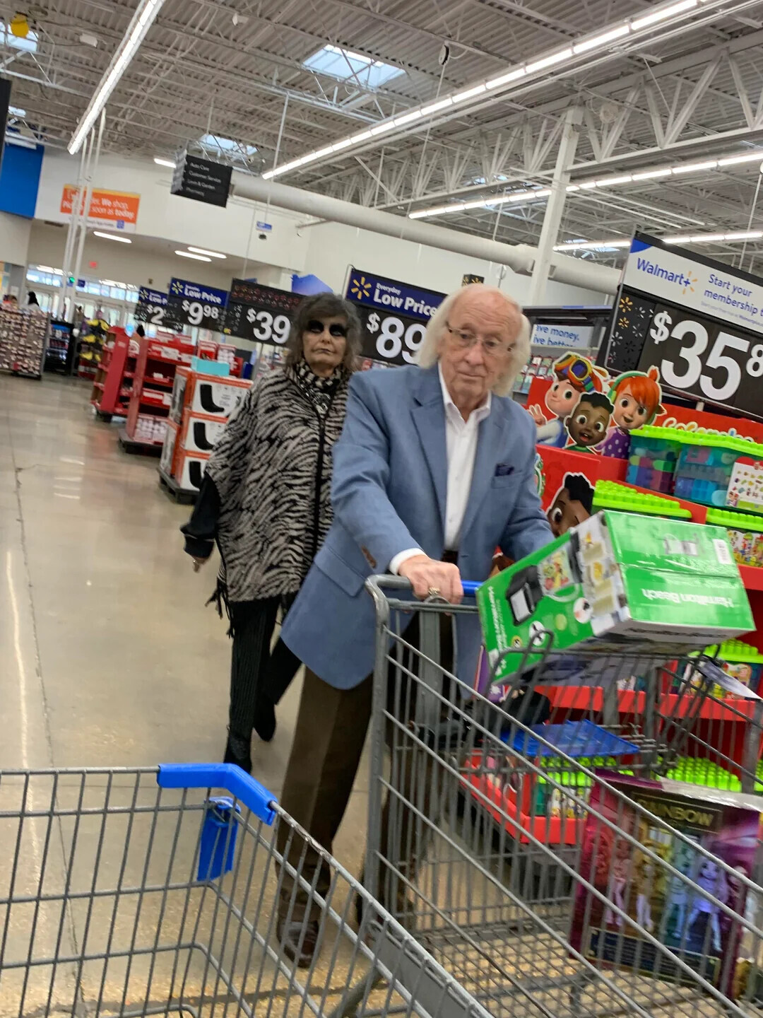 Start your Walmart+ membership - Servito Phermas ive money. $352 Everyday ive better New - shup Low Price soon as Boddays Pic $89 Low Price $39 $998 2 year | I continue AINBOW