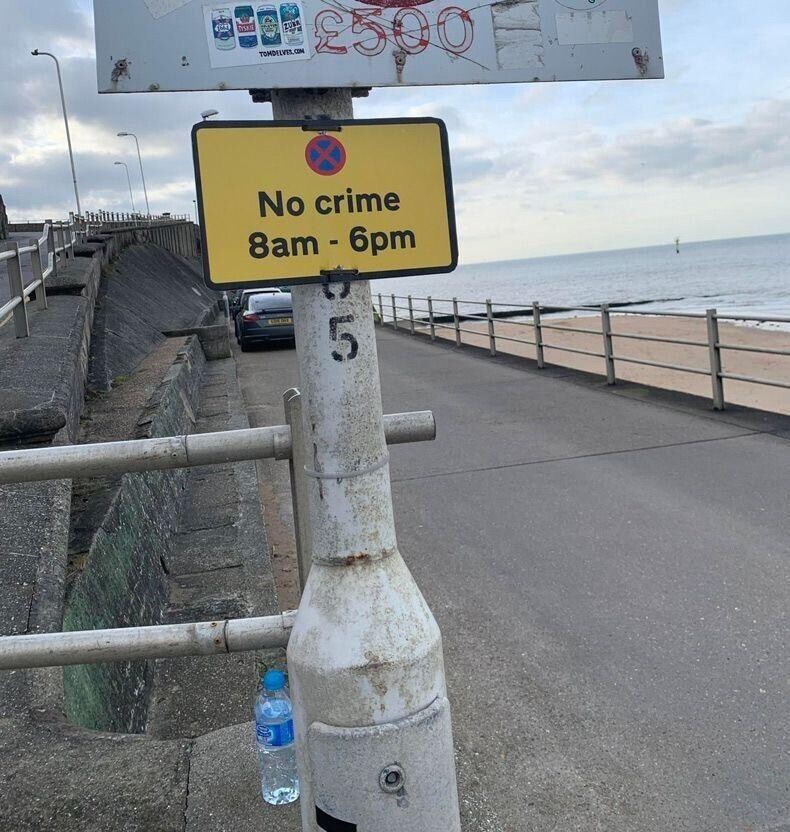 TYSKA ZURA TOMDELVES.COM £500 No crime 8am-6pm 5