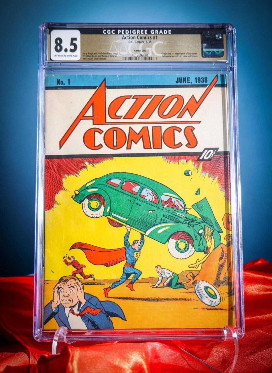 CGC PEDIGREE GRADE Action Comics #1 8.5 terry Siegel and Fred Guardines stock OFF-WHITE TO WHITE Pages AZCGC 1012 D.C. 6/38 Comics, 2998001 Origin and 10 appearance of Superman Fred Guardineer and Bernard Baily art 111 appearance of Lois Lave No. 1 and Intaca 1938 Joe Shuster cover and art AUTON JUNE, COMICS 10 