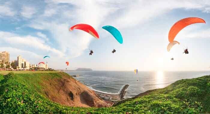 20 Photos of Summer Happening in the 'Winter Months'