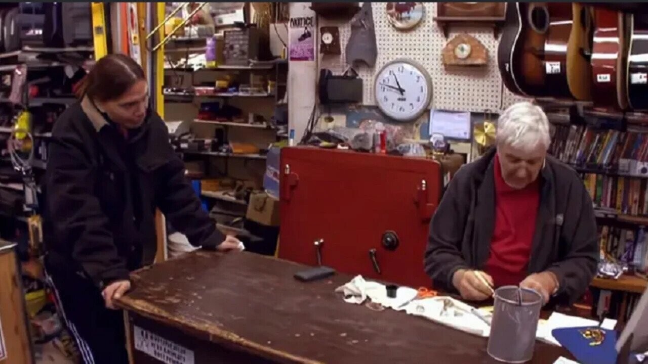 20 Movies Where Having No Money Was The Magic