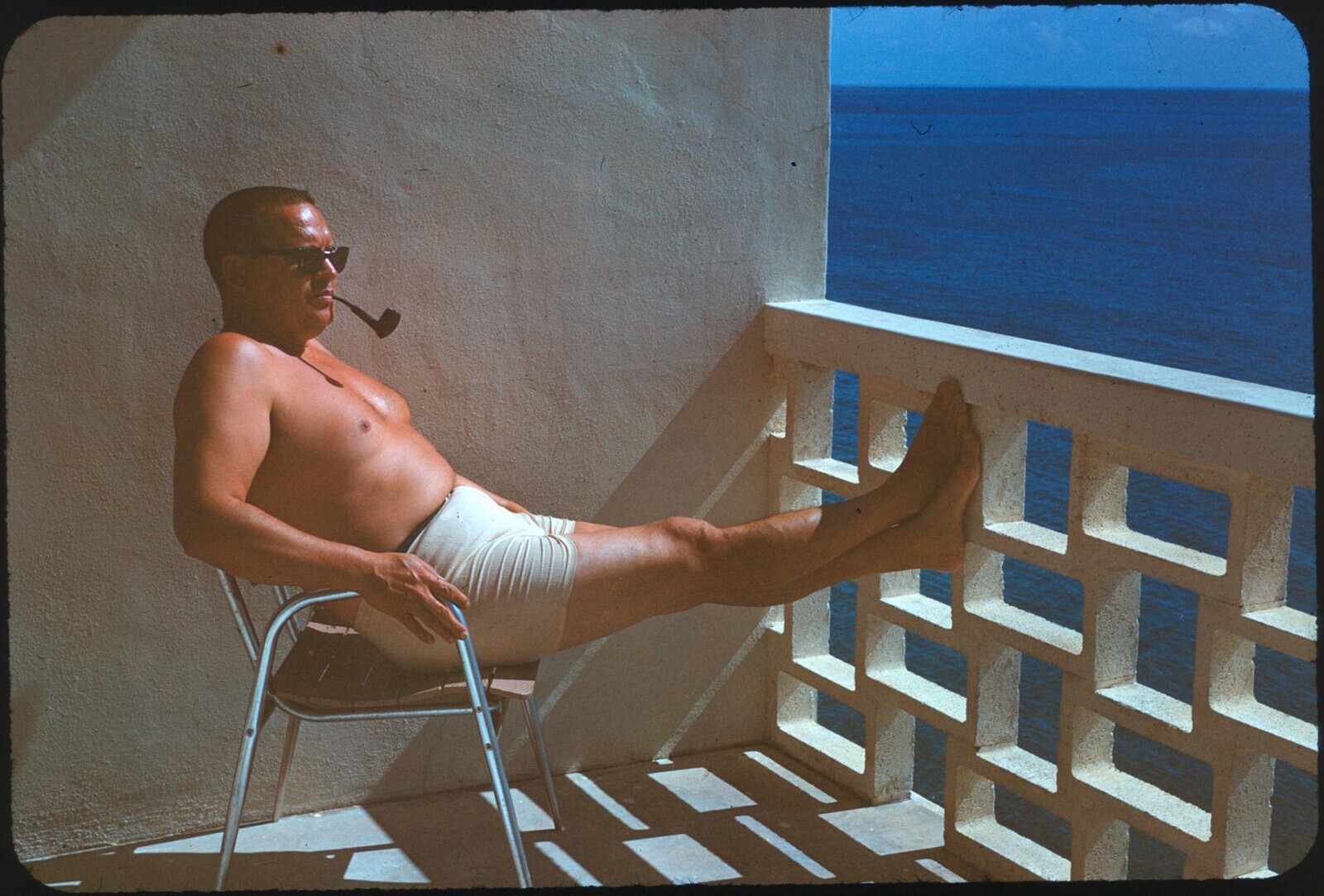 Candid Shots of Life Seen Through a 35mm Lens