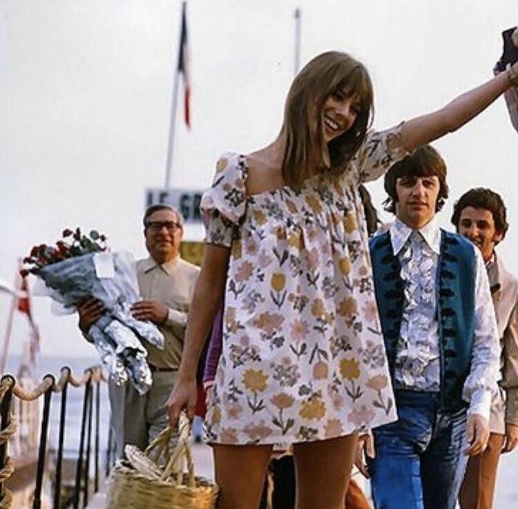 20 Photos of the 1960s Changing With the Times