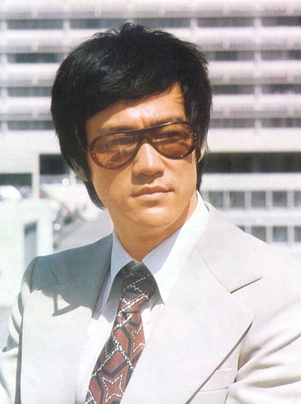 How to Tie a Tie: 1970s Edition