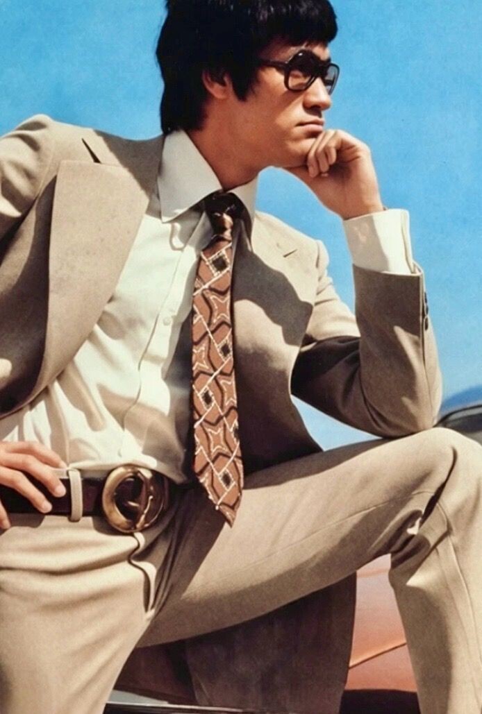 How to Tie a Tie: 1970s Edition