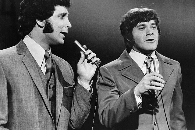 It's Not Unusual to See These Tom Jones Songs and Pics