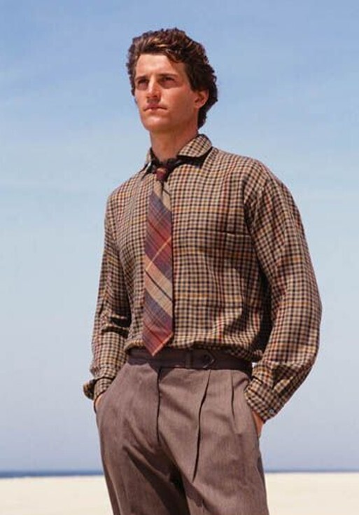 How to Tie a Tie: 1970s Edition