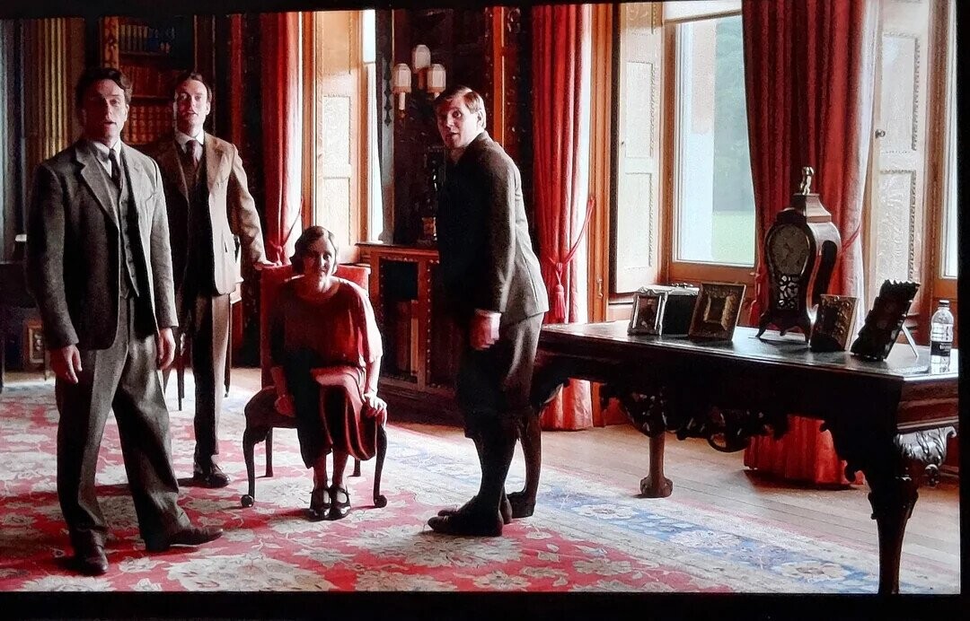 20 Details Movies and Shows Got Hilariously Wrong