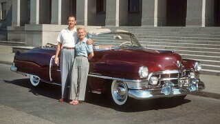 Photos That Deliver the American Dream’s Fake Promise