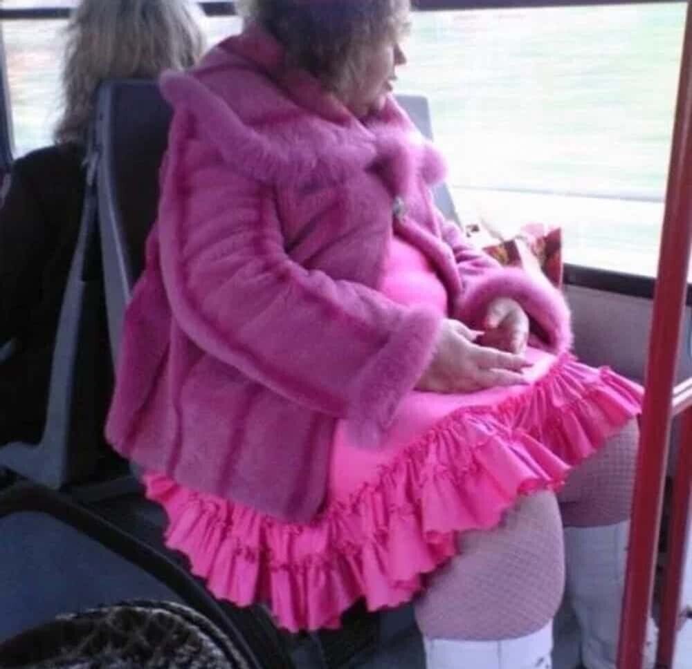 Photos Where Someone Should Have Said “Don’t Wear That”