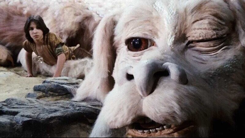 40 Pieces of Pop-Culture Trivia We Found Written in the Hotel Mirror When We Got Out of the Shower