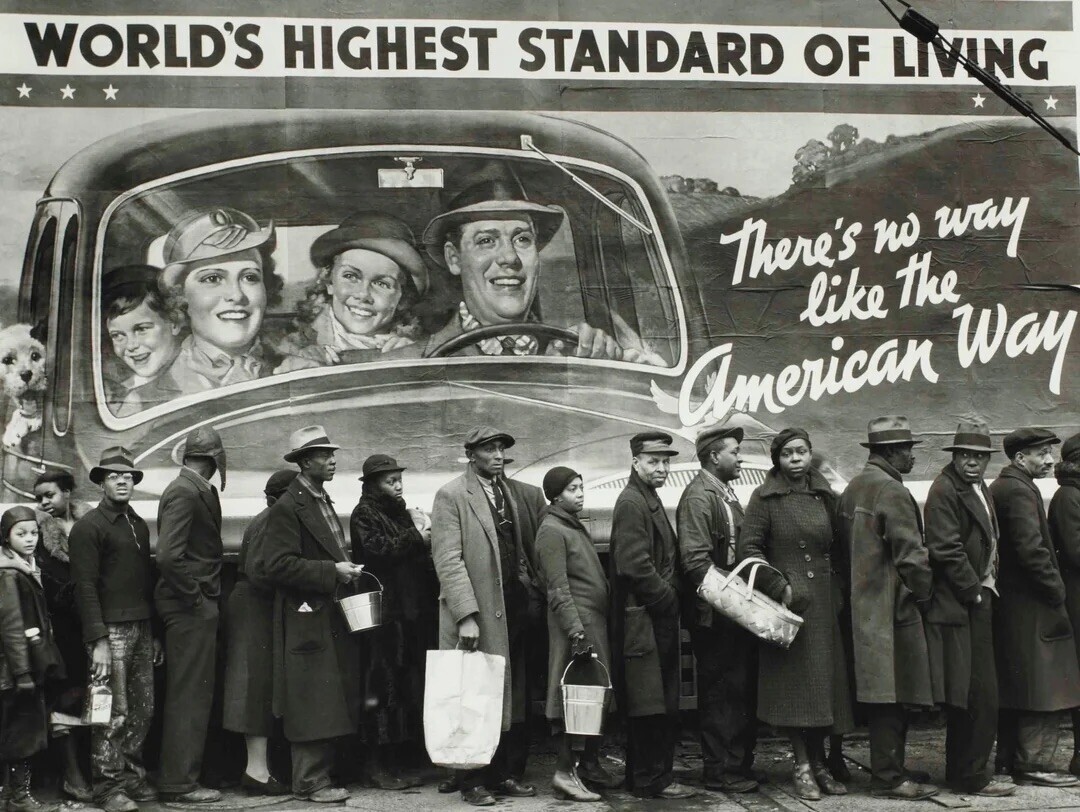 WORLD'S HIGHEST STANDARD OF LIVING There's no way like the American Way 