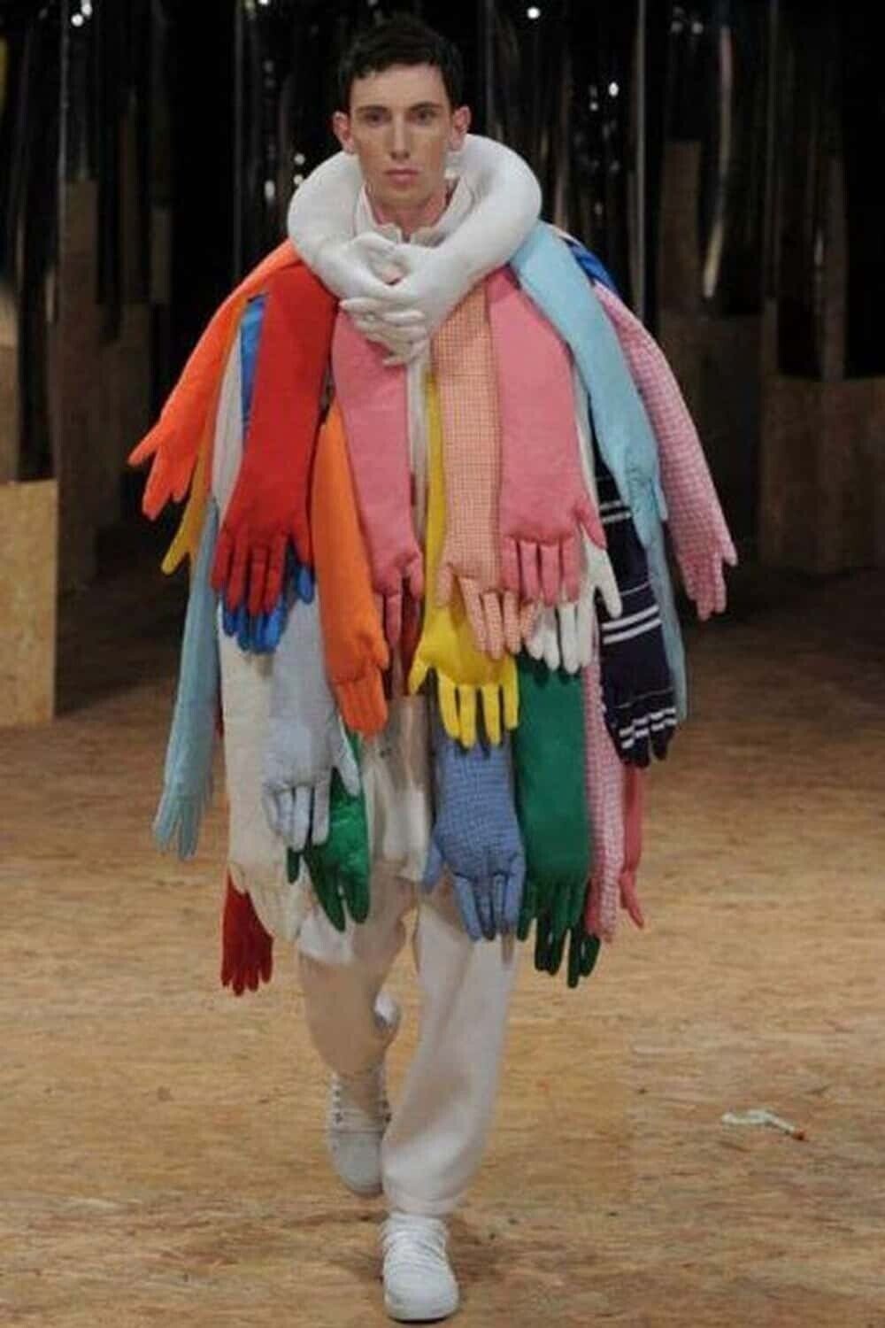 Photos Where Someone Should Have Said “Don’t Wear That”