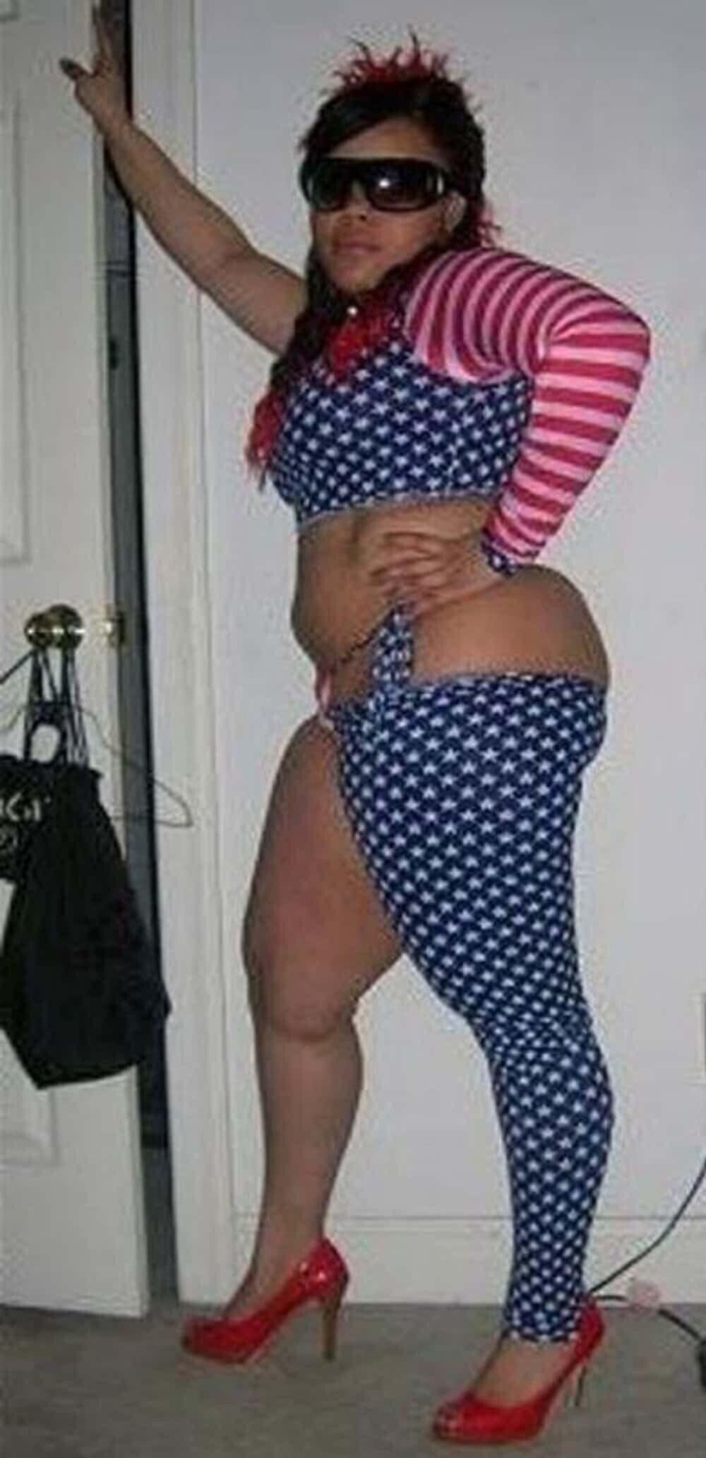 Photos Where Someone Should Have Said “Don’t Wear That”