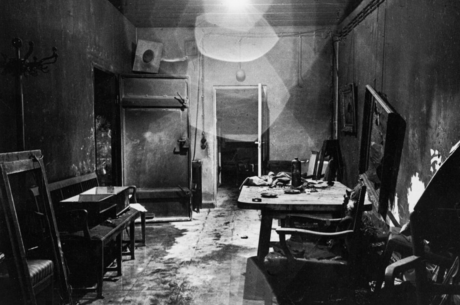 15 Photos Where History Doesn't Present Itself as Normal