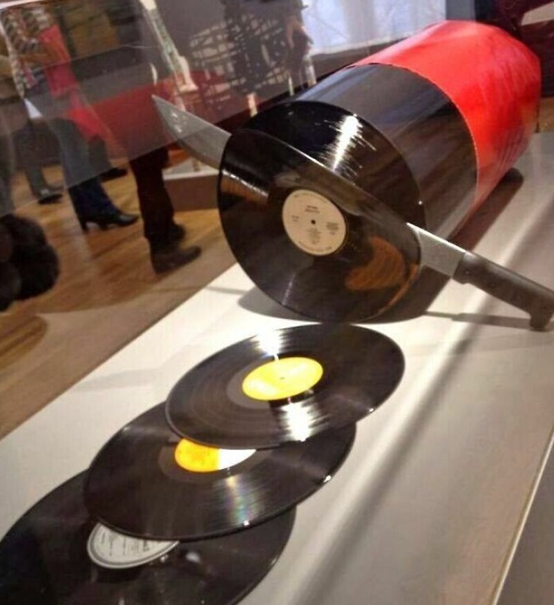 20 Photos Where We're at a Loss for What's Going On