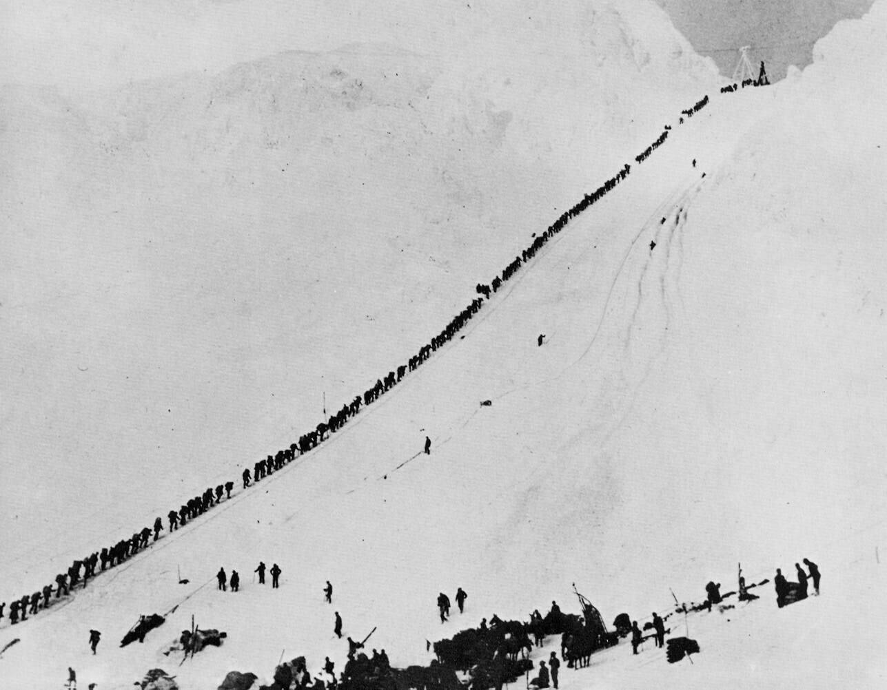 15 Photos Where History Doesn't Present Itself as Normal