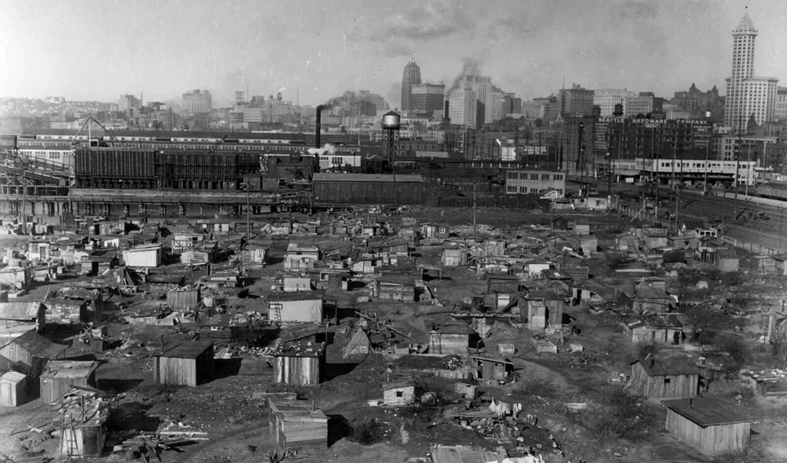 15 Photos Where History Doesn't Present Itself as Normal