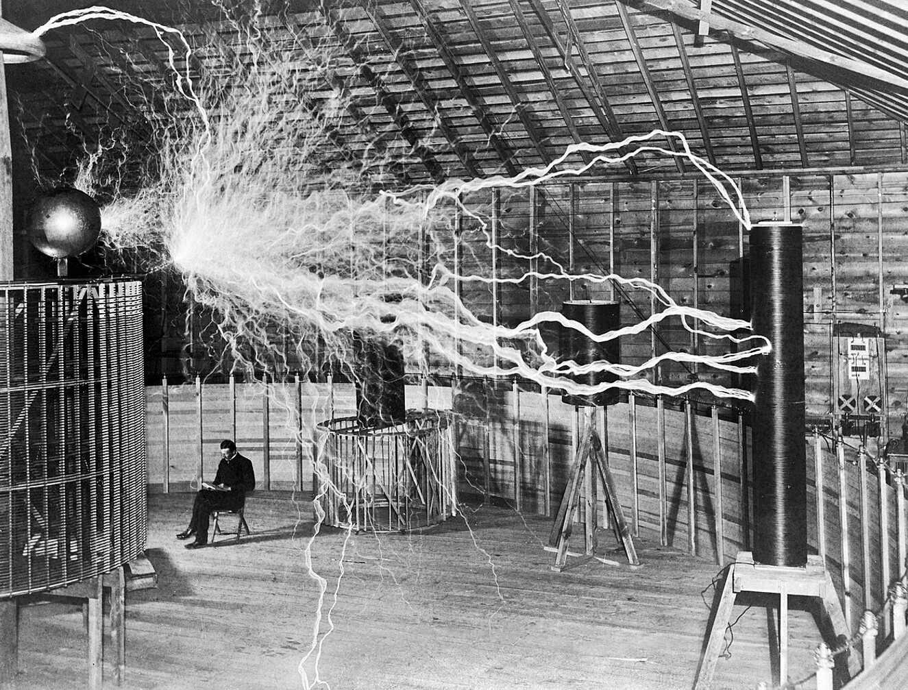 15 Photos Where History Doesn't Present Itself as Normal