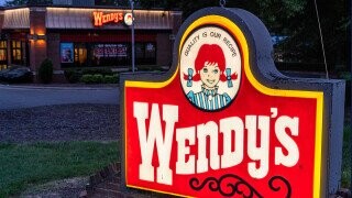 29 Crisp, Refreshing, Highly Caloric Facts About Fast Food