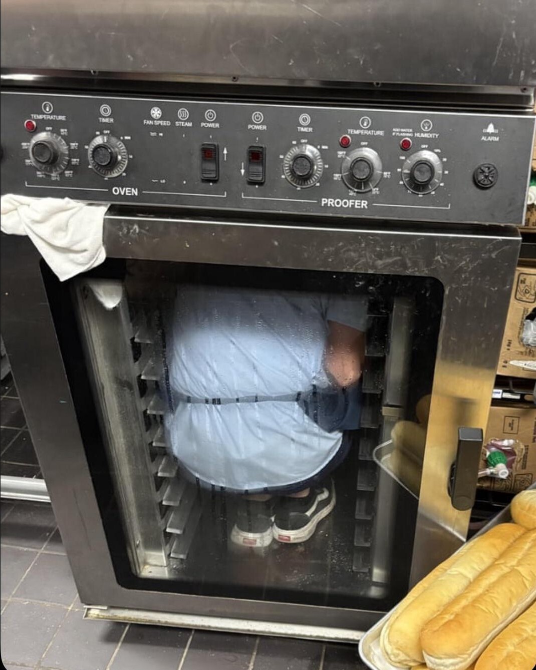 NOET WATER FLASHING HUMIDITY ALARM TEMPERATURE POWER TIMER POWER FAN SPEED STEAM TIMER TEMPERATURE CITY OFF OF E 57 y PROOFER OVEN