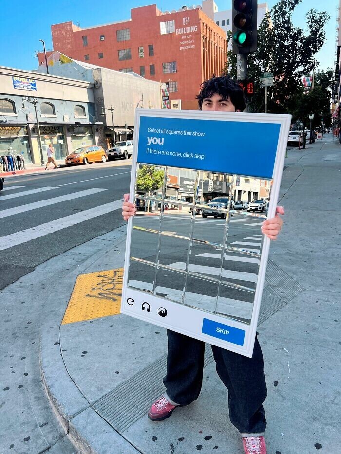 20 Photos Where We're at a Loss for What's Going On