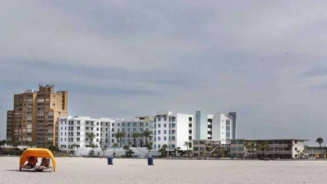 18 Tourists Giving the Rest a Bad Reputation