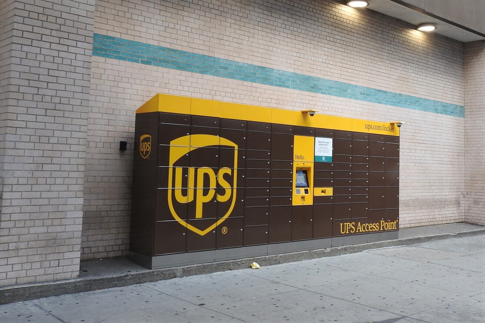 ups.com/locker Ship Now Usings Mobile Device ups - - Hello. ups UPS Access Point® ®