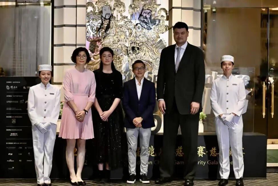 BY LEP - KINGS - NOVE - .... - EYESA OFFICIAL E CW خاو median - d Gam on CI rity Gala e 